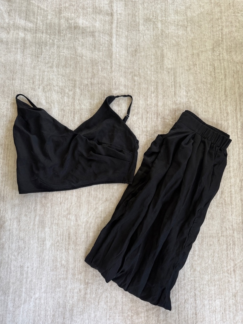 SHEIN Wide Leg Crop Set ** Bundle 5+ items and name your offer!!! 💖💞